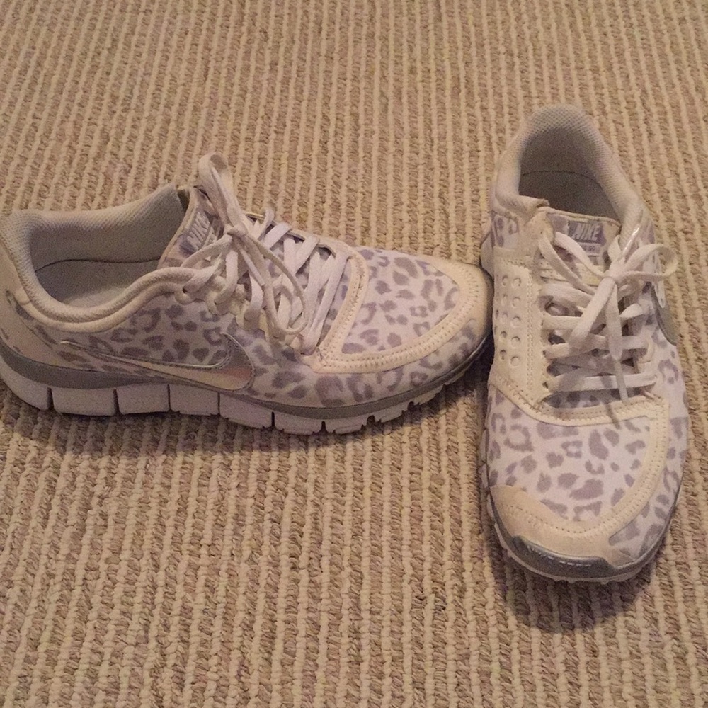 White cheetah print NikeFree